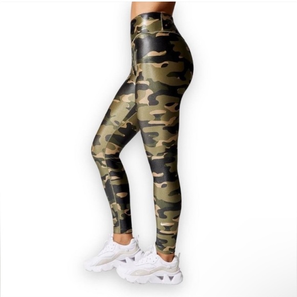 Nike Women's Dri-Fit One Mid Rise Camo Tight Legging Olive Green S - Picture 1 of 7